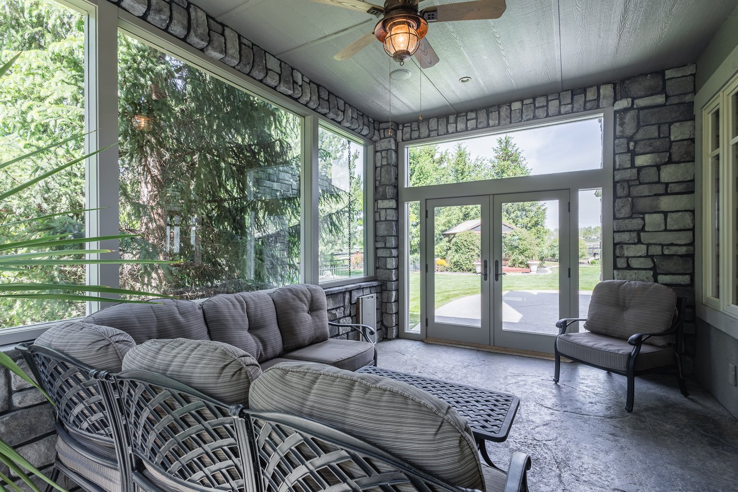 Iron Horse Estates grounds and landscaping